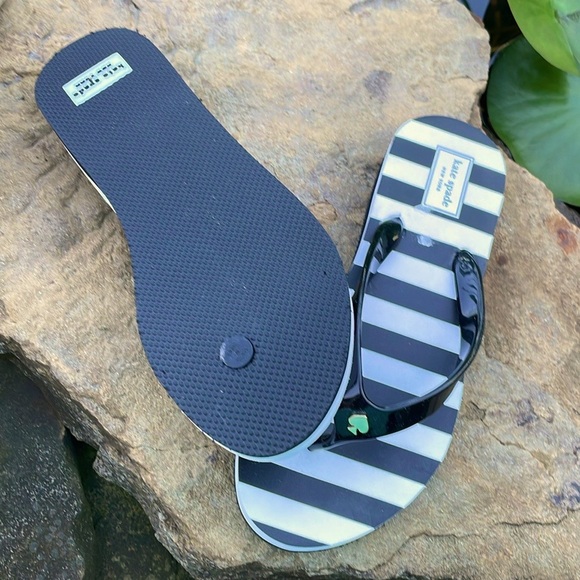 Kate Spade New York 8 Milli Flip Flop black & White striped Org. box Never Worn - Picture 6 of 13
